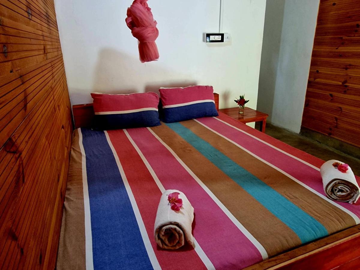 Walkers Hostel Trincomalee Exterior foto